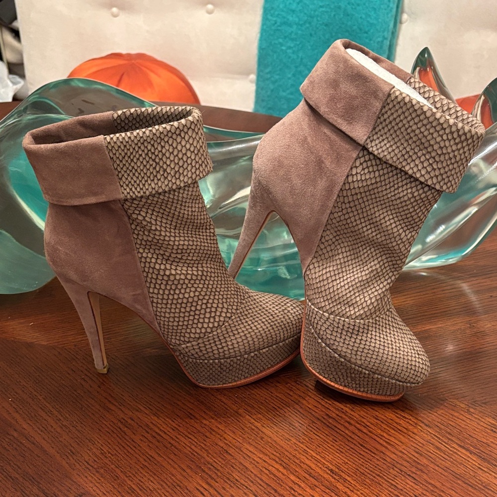 Dolce Vita Textured Taupe Heeled Boots
